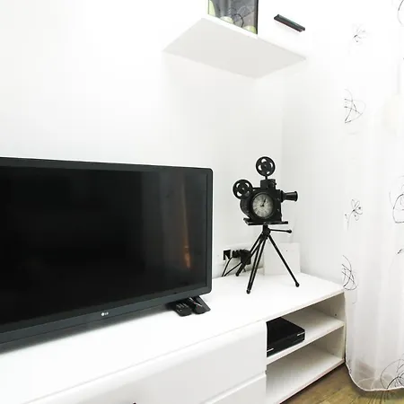 Lotta Apartment *